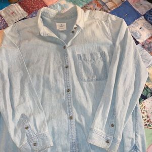 American Eagle Denim Button Up. Size XL.